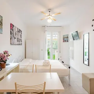 Beachfront Free Parking-pool 50m From Sea Appartamento Chioggia