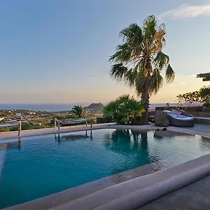 Casa vacanze Dammusi Ambra, Scauri (Sicily)